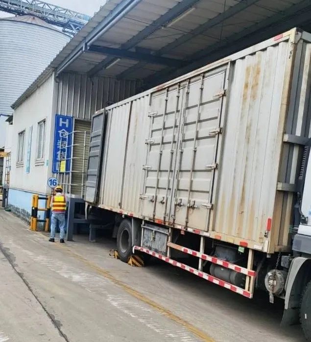 东莞整车物流往返货运哪里便宜？荣创物流专业解决方案